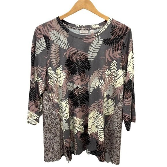 LOGO by Lori Goldstein brown leaf/animal print top - Picture 1 of 8